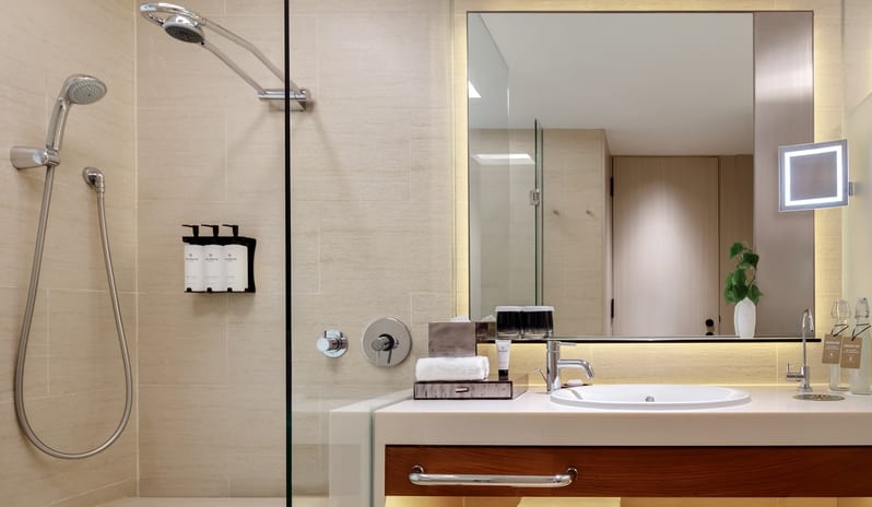Pan Pacific Singapore - Deluxe Room Bathroom